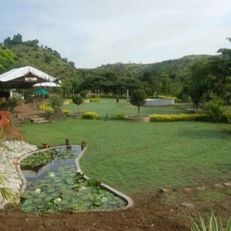 Sky Blue Resort Lonavala Eksteriør bilde